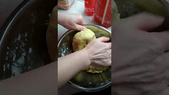 Как сделать вкусное песочное печенье? смотреть онлайн
