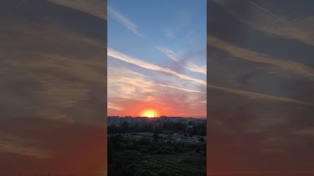 Осеннее солнце, сентябрь #сентябрь #осень #летопрошло #алиса #сосеннеесолнце #солнце #закат #россия смотреть онлайн