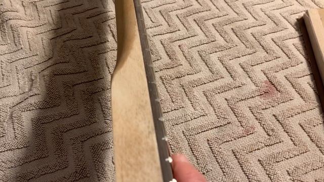 N12. Делаем электрогитару дома. Часть 12 - установка ладов смотреть онлайн