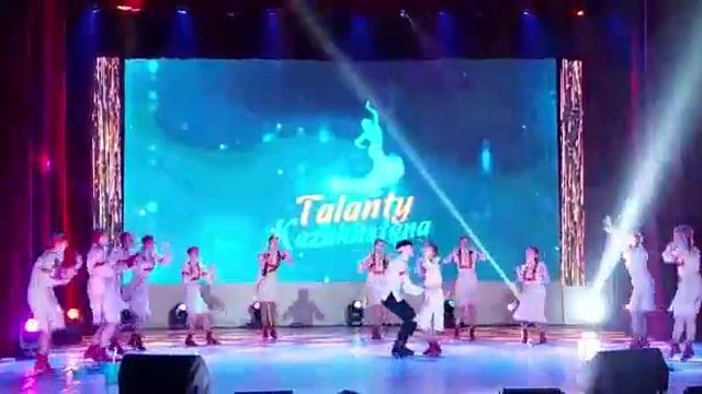 Русский стилизованный танец Люблю Ивана