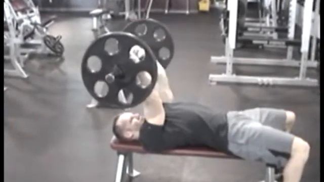 Best Triceps Exercise: Skull Crushers Forced Negatives смотреть онлайн