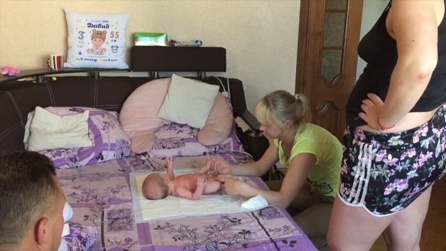 •КАК ЛОЖИТЬ РЕБЁНКА НА ЖИВОТ• смотреть онлайн