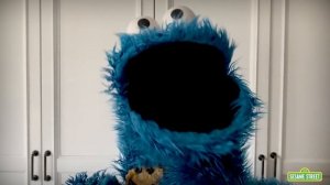 Sesame Street: Share a Cookie with Cookie Monster | Cookie Monster Snack Chat #1