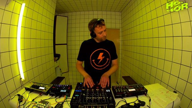 Mechatronica - Ben Pest (LIVE) | HÖR - Sep 23 / 2022 смотреть онлайн