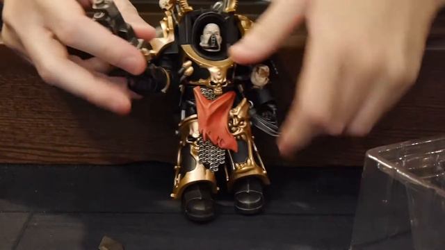 Unboxing: Joy Toy Warhammer 40,000 Chaos Space Marines Black Legion Chaos Terminator Brother Gnarl смотреть онлайн