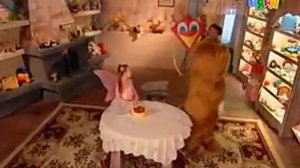 Мы идём играть. Попугай.