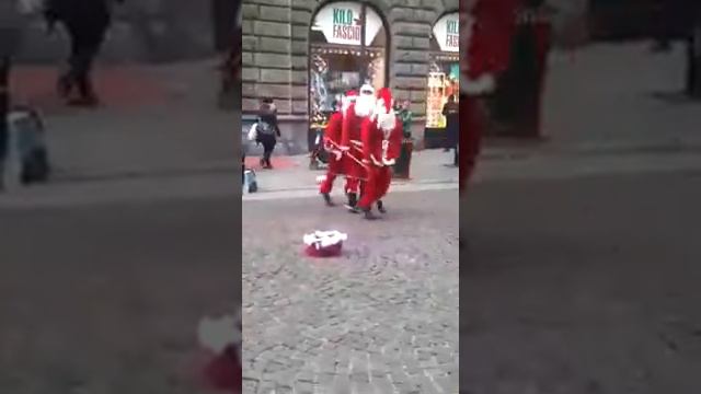 Называется новый год 😂 смотреть онлайн