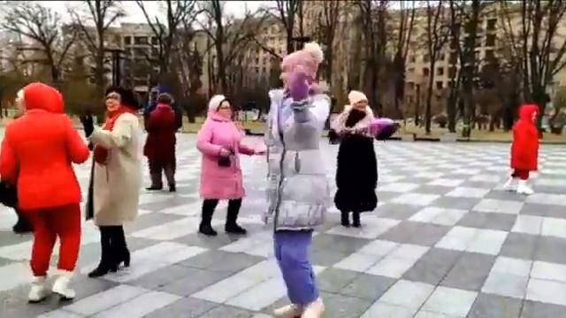 21 01 2023! ТАНЦЫ!!!ХАРЬКОВ!!!ТАМ ЗА РЕКОЮ ПЛЯСКА ИДЕТ!!! смотреть онлайн