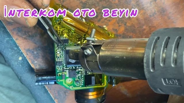 Mercedes C220 W202 EZS Immobiliser MCU Reading 68HC05X32 1D69J Maskcode With XPROG