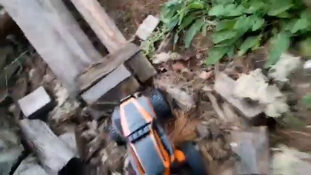 Тест драйв радиоупровляемой машины  Cross Country 1toy  на гусеницах