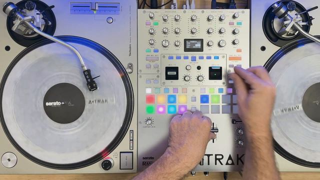 Fader FX Run-through | RANE SEVENTY A-TRAK SIGNATURE EDITION DJ MIXER смотреть онлайн