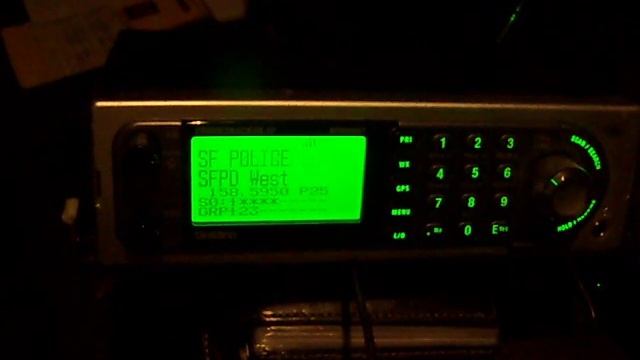 Uniden 996T Scanner in action смотреть онлайн