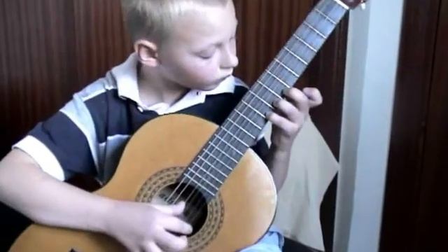 Антошка на гитаре (Antoshka en la guitarra solo) смотреть онлайн