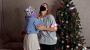 ПОЧЕМУ ЙОШИ НЕ ПУСКАЕТ МЕНЯ К ЁЛКЕ?!