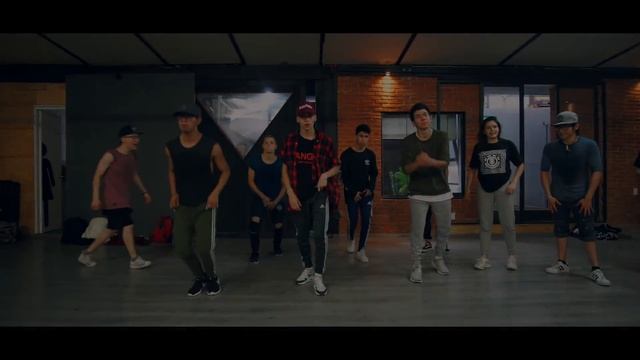 Baila Morena - Hector El Father Ft Tito El Bambino - Choreography By Adrian Rivera