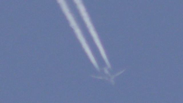 C GEGC Air Canada Airbus A330 343E Contrail Seen Cambridge UK Fri22may2020 1249p TVL 2 YUL
