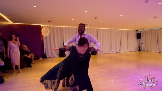 Viennese Waltz Dance Routine to Tightrope (The Greatest Showman Soundtrack) - ACCESS BALLROOM смотреть онлайн