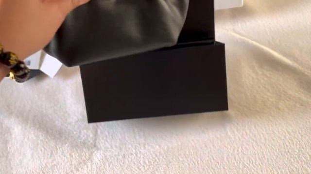 Gentle Monster Her 01 Unboxing смотреть онлайн