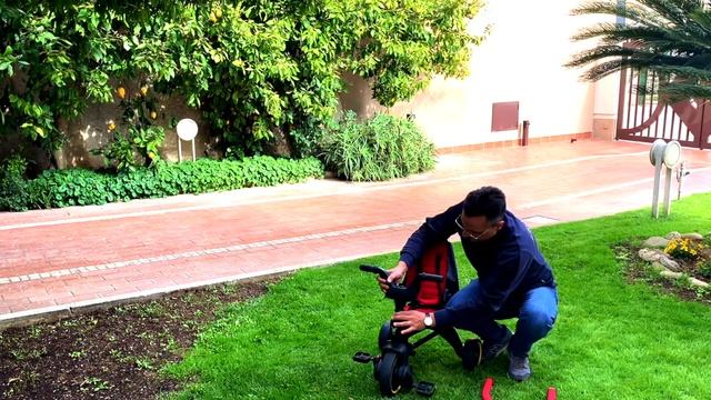 Doona Liki Trike - Triciclo per bimbi da 0 a 3 anni смотреть онлайн