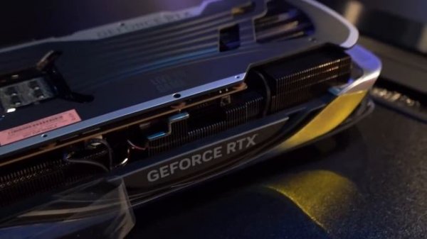ZOTAC GAMING GeForce RTX 4090 AMP Extreme AIRO Unboxing