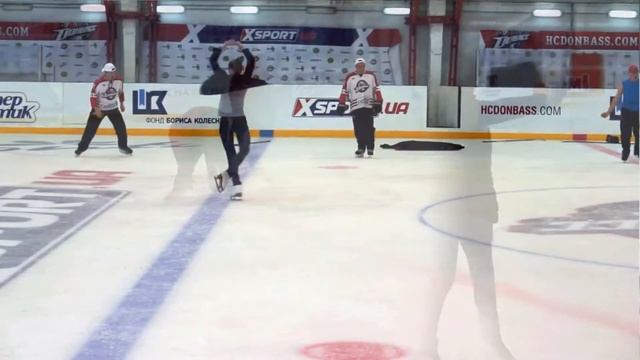 День Рождение на льду тренера по фигурному катанию Татьяны Валерьевны Выставкиной! смотреть онлайн