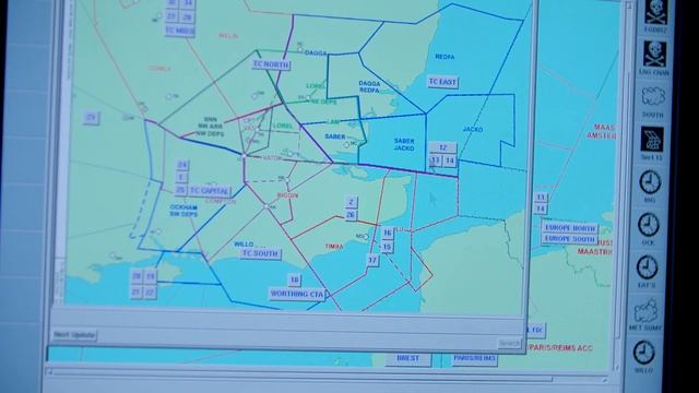 A Day in the Life of an Air Traffic Controller смотреть онлайн