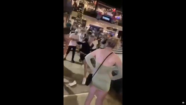 Huge street brawl on NYE смотреть онлайн