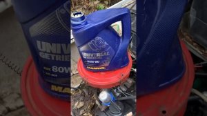 Как залить масло в коробку Ауди 80