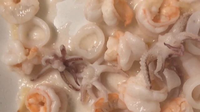 Lobster & Seafood Boil смотреть онлайн