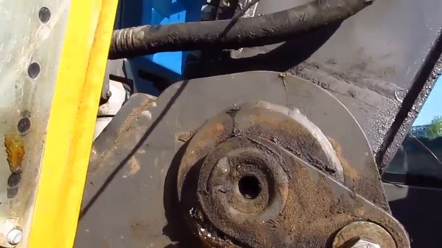 долив гидравлики,точки смазки,поворотный редуктор,натяжка гусениц(VolvoEC160) смотреть онлайн
