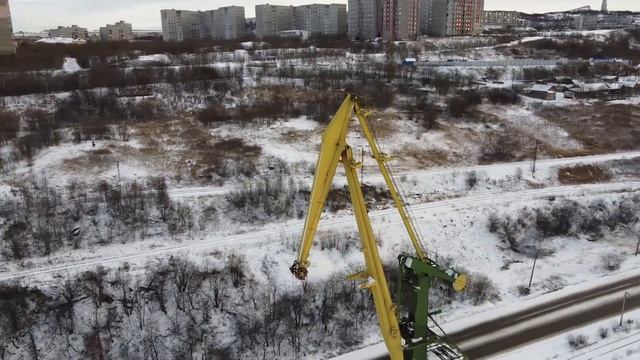 Облет портального крана (бывшая угольная база в Мурманске)