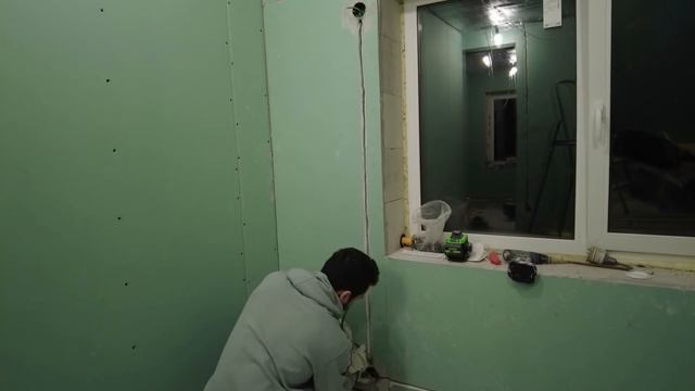 Электрика на мансардном этаже своими руками. Продолжение стройки ч.12 смотреть онлайн