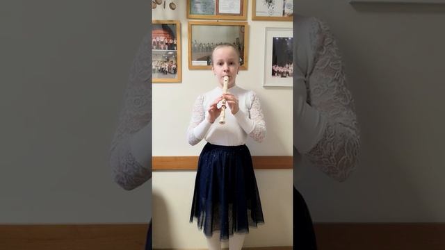 Лагута Анастасия, 11 лет, блок-флейта, "Yesterday". смотреть онлайн