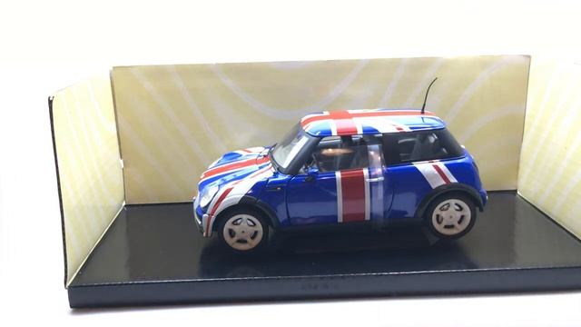 1:18 Joyride Mini Cooper Austin Powers смотреть онлайн