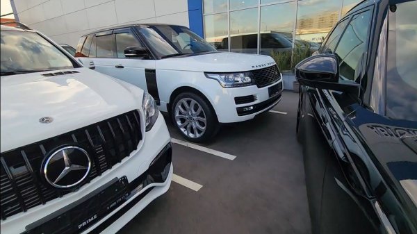 Range rover 510 сил, на красном салоне, но в автосалоне Prime.