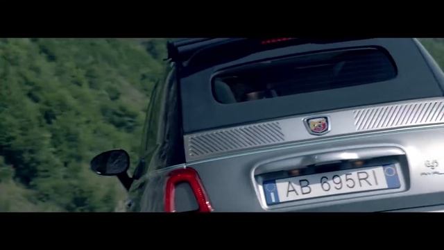 Abarth deixa Fiat 500 com 182 cv смотреть онлайн