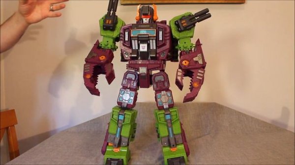 Transformers Earthrise Scorponok + "Ultimate" Decepticon Base - GotBot True Review NUMBER 757