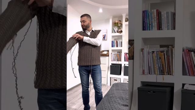 Жилетка или свитер? ? Вязание спицами! смотреть онлайн