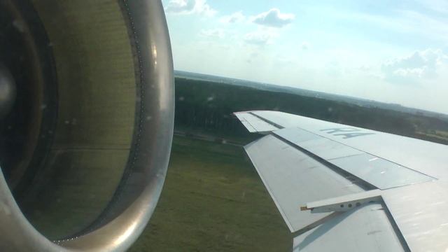 YAK-42D SarAvia take off Domodedovo - Saratov смотреть онлайн