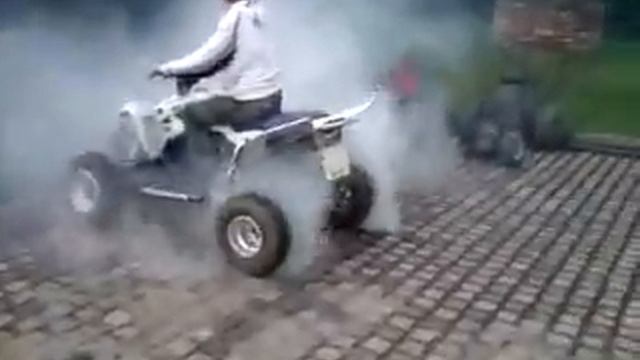 Suzuki LT-R450 QuadRacer Burnout смотреть онлайн