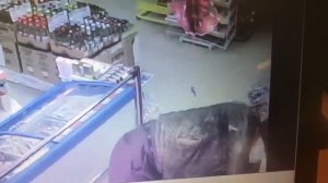 Внимание! В Новороссийске разыскивается мужчина похитивший кассовый ящик с наличностью