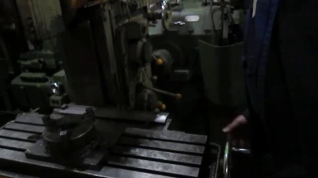 676П универсальный фрезерный станок с долбяком в Екатеринбурге смотреть онлайн