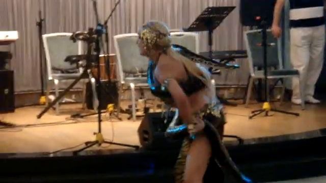 TINA KEY- Танец Змея смотреть онлайн