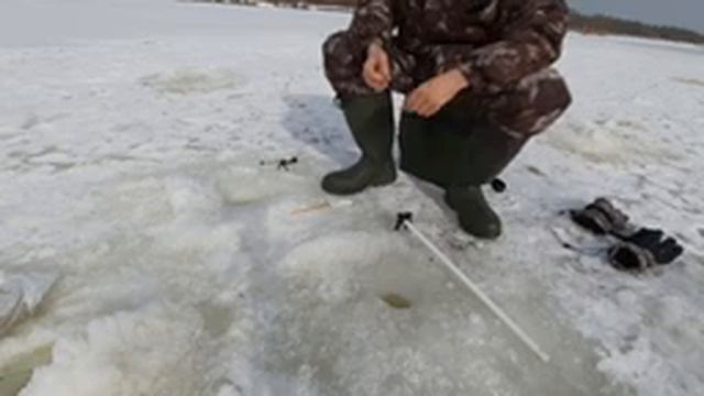 Зимняя рыбалка на Клязьме. смотреть онлайн
