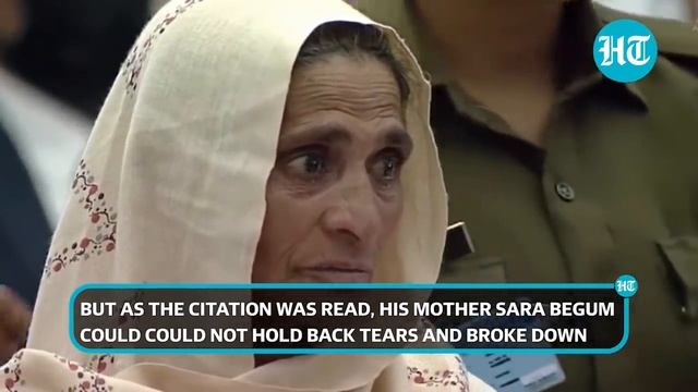 Watch: J&K cop's mother in tears as her slain son receives Shaurya Chakra posthumously смотреть онлайн