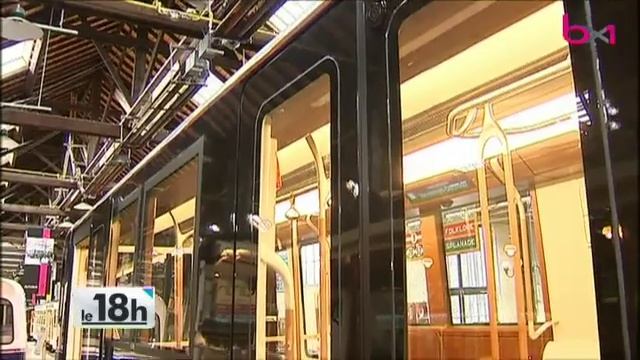 La maquette taille réelle du futur métro désormais visible au Musée du Tram смотреть онлайн