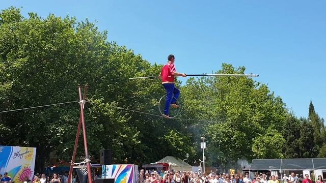 ГЕЛЕНДЖИК... КРУТОЙ КАНАТОХОДЕЦ на ОТКРЫТИИ СЕЗОНА 2019... смотреть онлайн