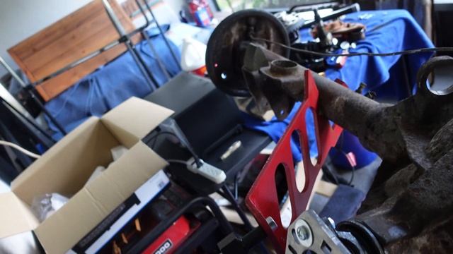 Oldsmobile Part 8 - Converting the 10 bolt rear end to Posi with new gears - Part 2 смотреть онлайн