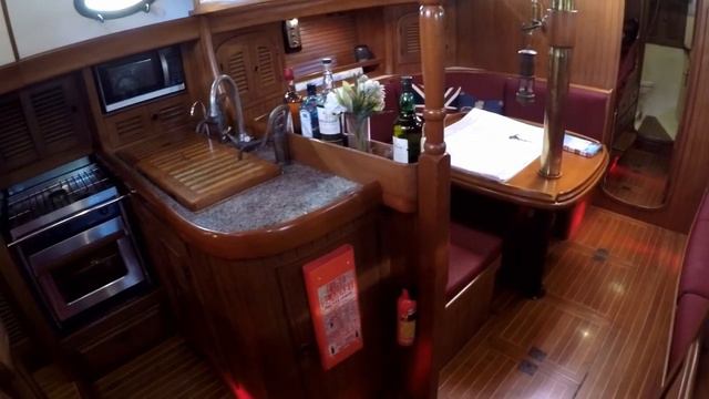 Hans Christian 48T SOLD by Peter Hansen Yacht Brokers смотреть онлайн