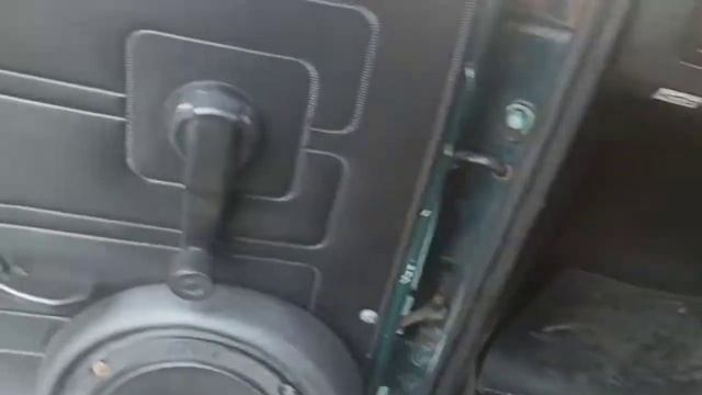 Замена штатной акустики на ВАЗ 2107 на DL Audio Raven 165 смотреть онлайн